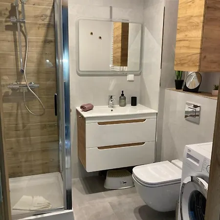 Nowy * シフィノウイシチェ